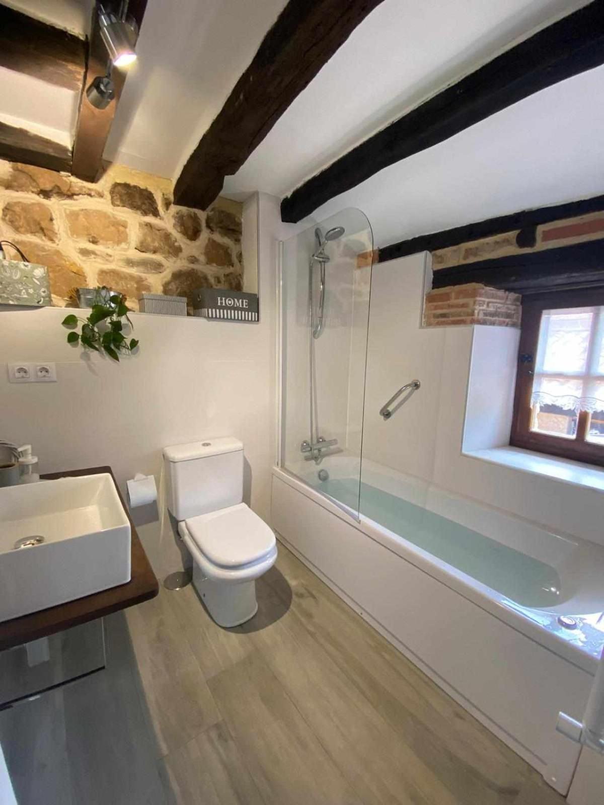Casa Parejas La Casa De Quintanilla 1 Guest House Quintanilla de las Torres Bagian luar foto
